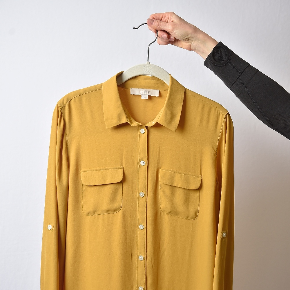 Ann Taylor LOFT Button Down Blouse